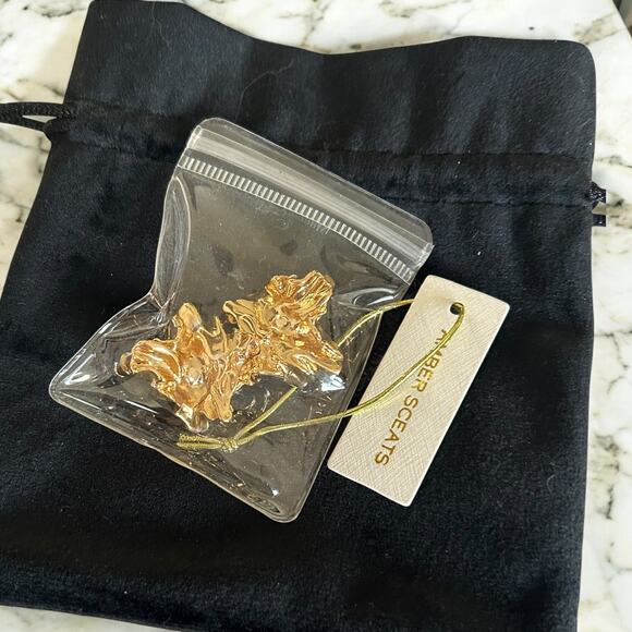 NWT Amber Sceats Reese Gold 24k gold plated Earrings Textured Minimalist - Picture 4 of 6